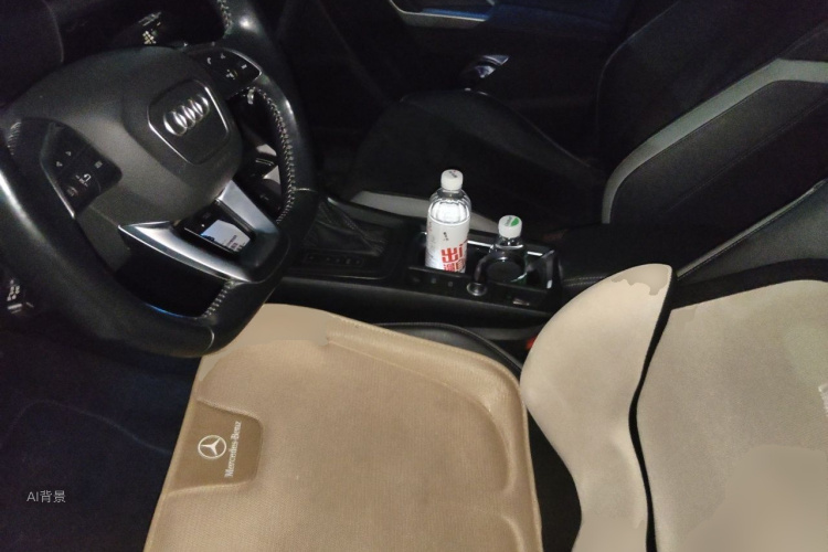 Audi Q3 2021 car image #17