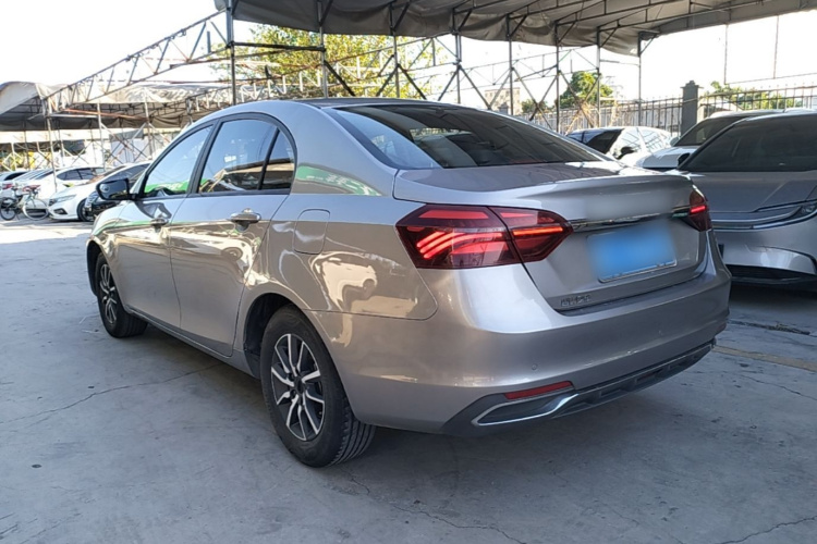 GEELY Emgrand 2019 car image #5