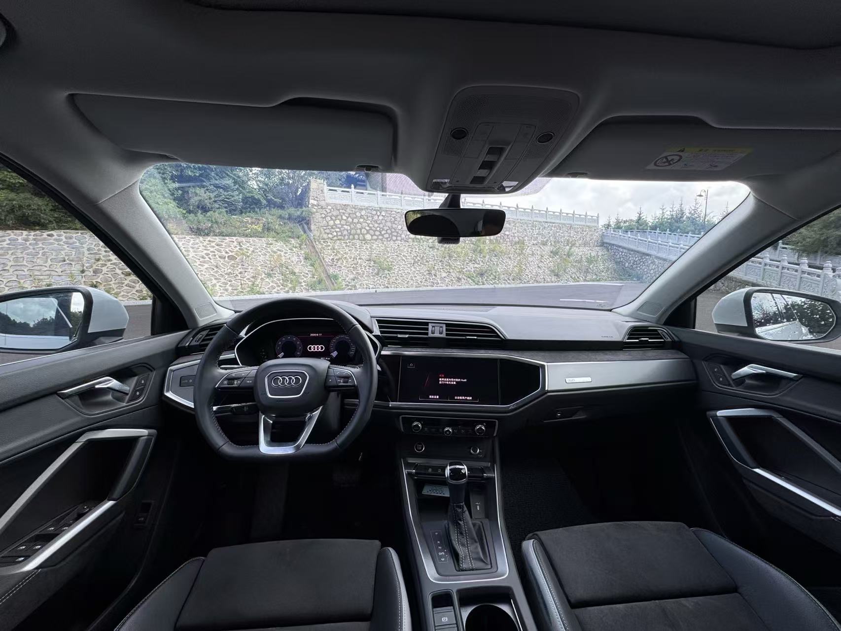 Audi Q3 2023 #8 Audi Q3 2023 car image #8