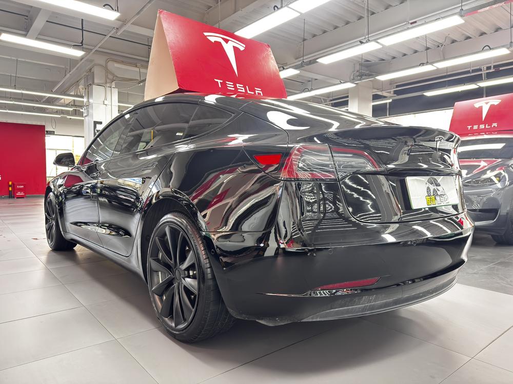 Tesla Model 3 2020 car image #3
