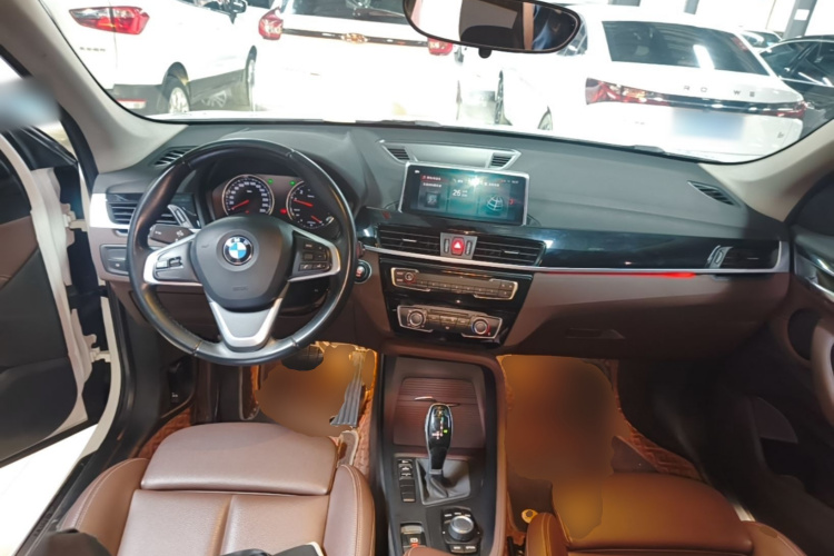 BMW X1 2019 #11 BMW X1 2019 صورة سيارة #11