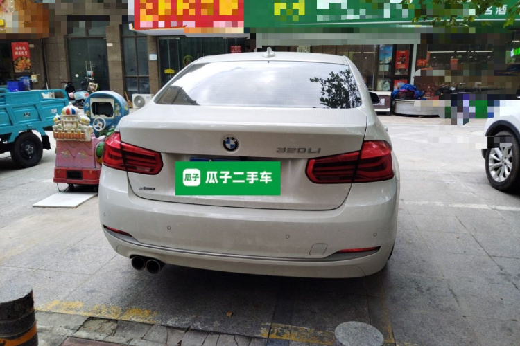 BMW 3 Series 2018 #4 BMW 3 Series 2018 car image #4