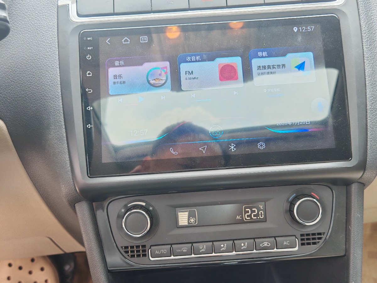 Volkswagen Polo 2012 car image #7