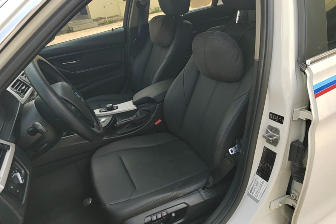 BMW 3 Series 2014 car image #12