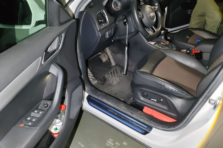 Audi Q3 2018 #9 Audi Q3 2018 car image #9