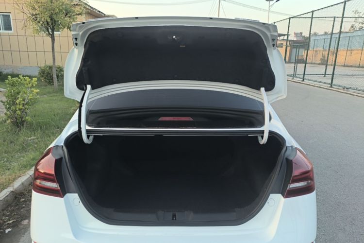GEELY Emgrand 2020 #19 GEELY Emgrand 2020 imagem de carro #19