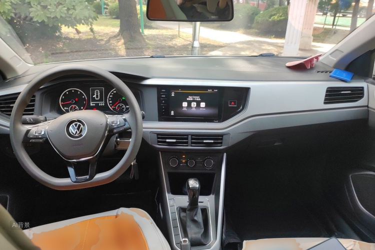 Volkswagen Polo 2021 car image #11
