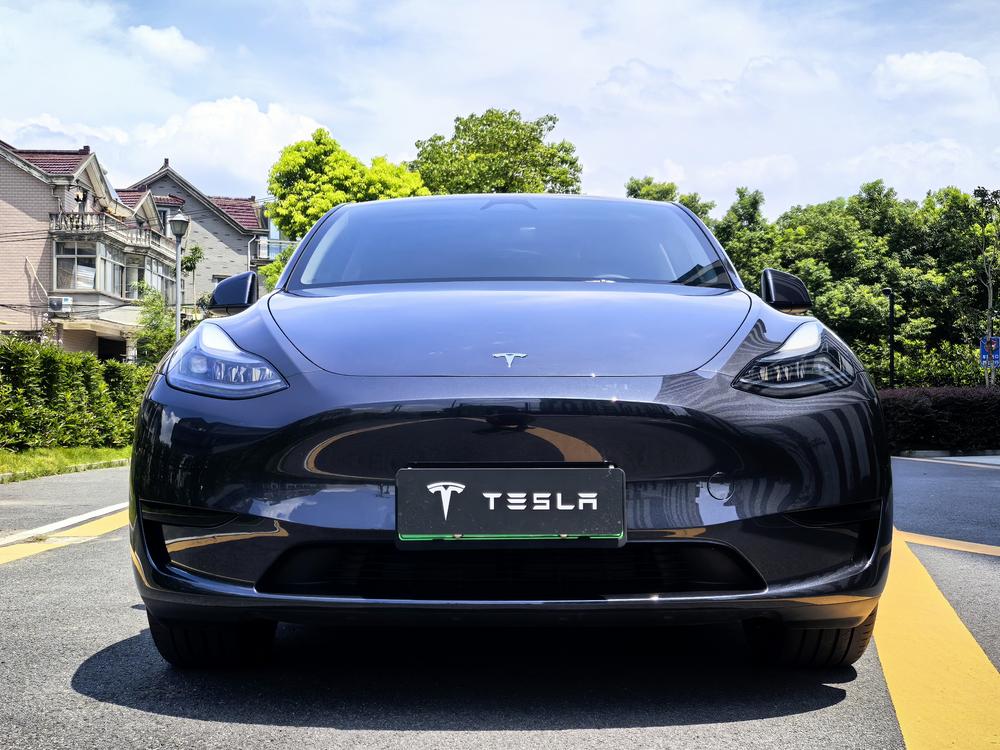 Tesla Model Y 2024 #2 Tesla Model Y 2024 car image #2