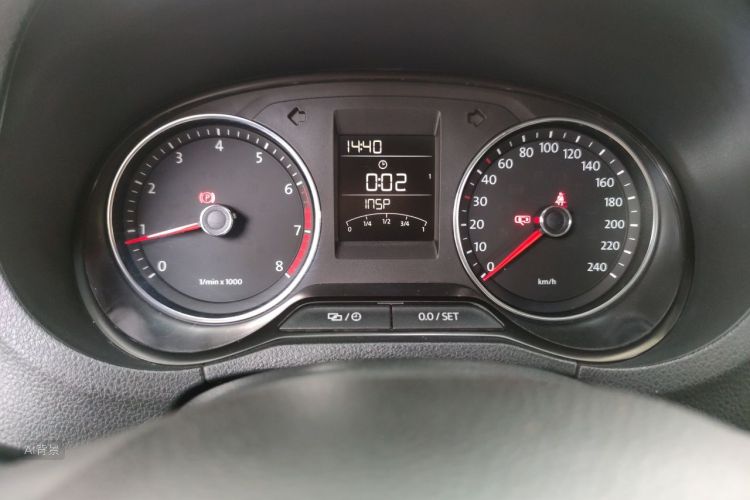 Volkswagen Polo 2015 car image #13