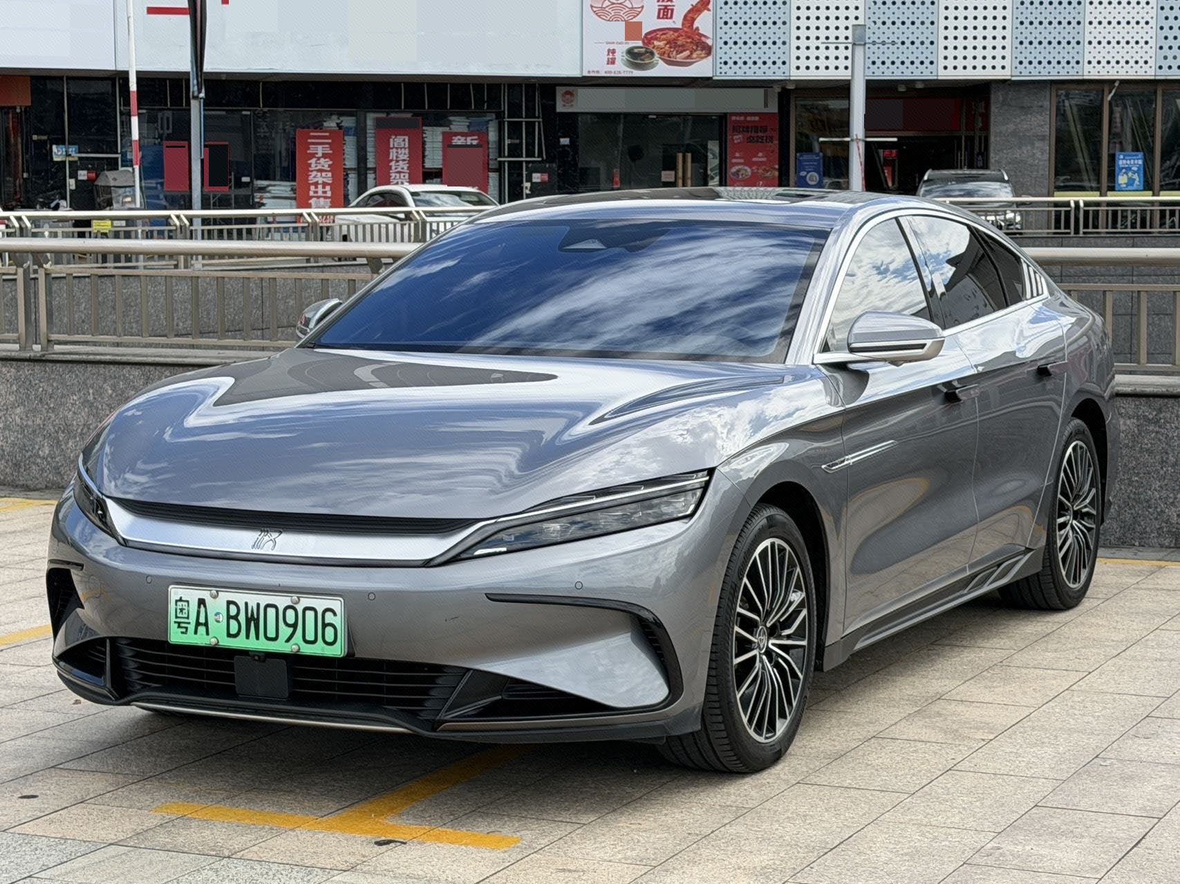 BYD Han 2023 image de voiture 