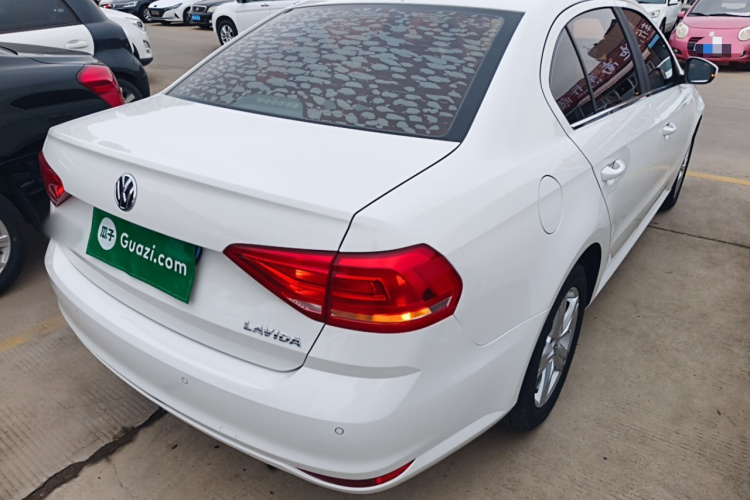Volkswagen Lavida 2017 car image #5