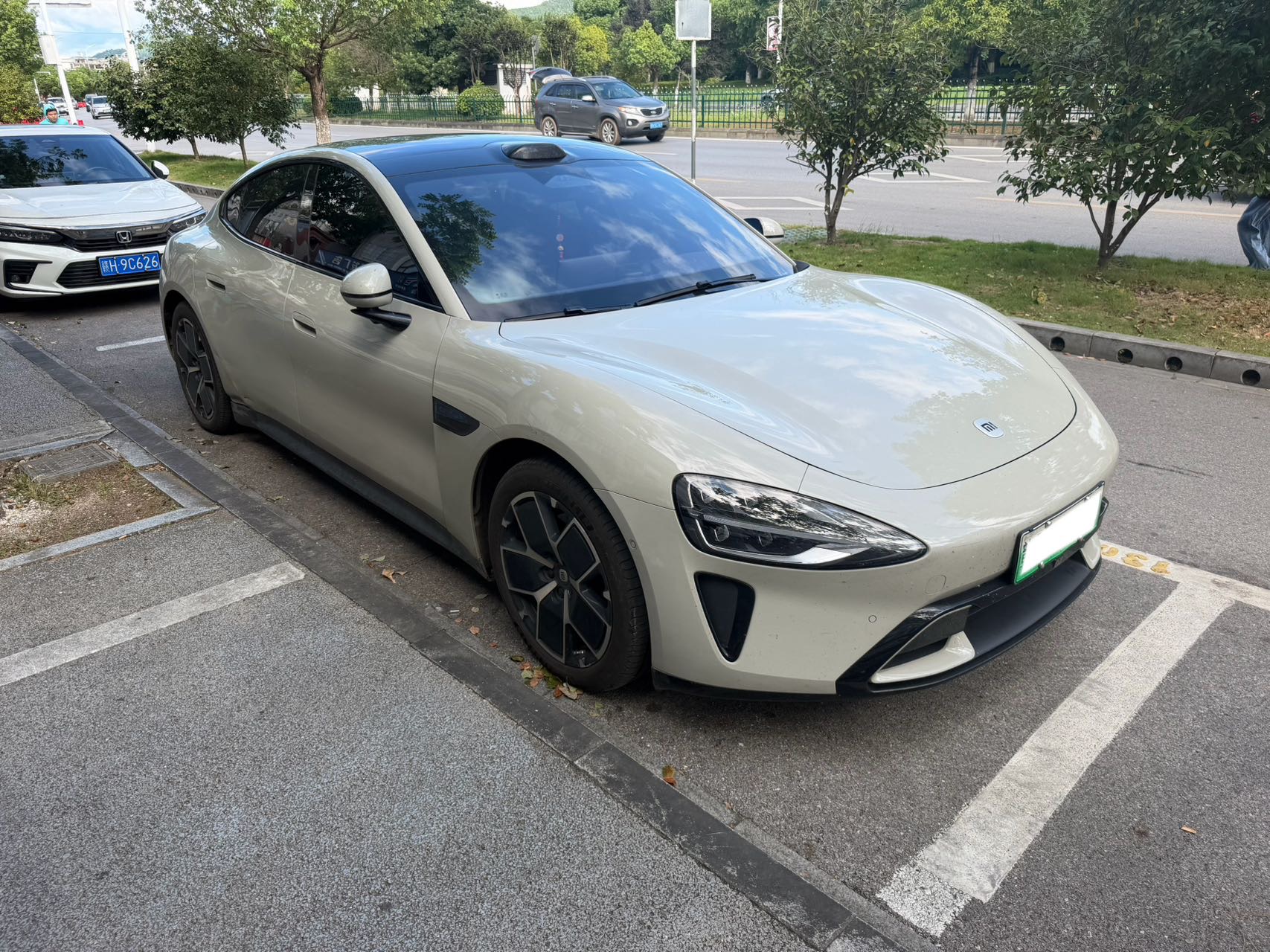 MI SU7 2024 car image #5