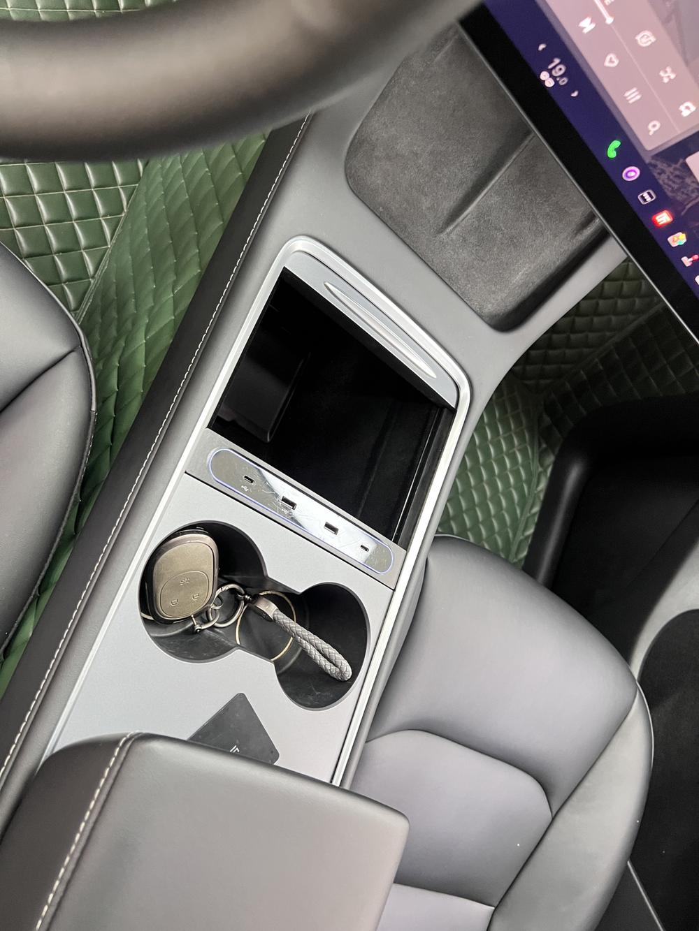 Tesla Model Y 2022 #15 Tesla Model Y 2022 car image #15