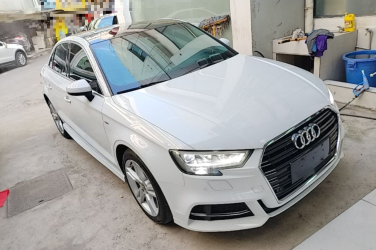 Audi A3 2019 car image #4