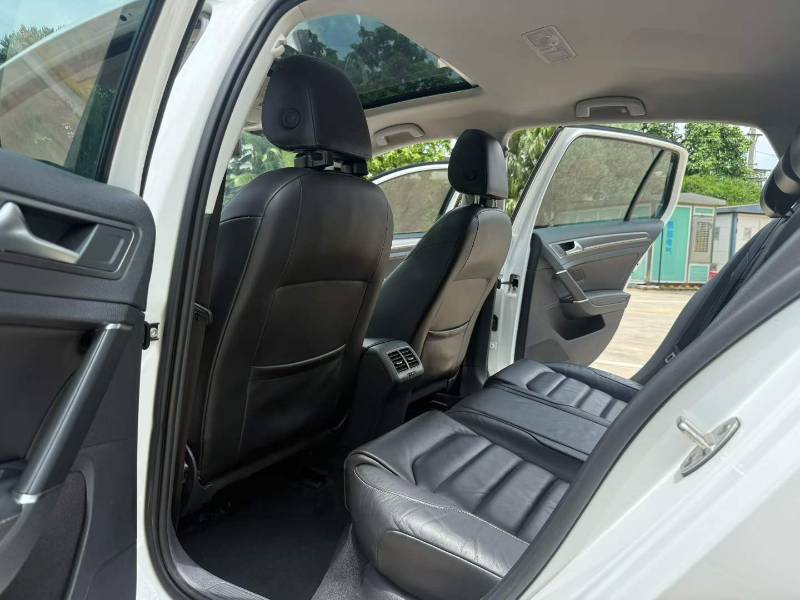 Volkswagen Golf 2016 car image #8