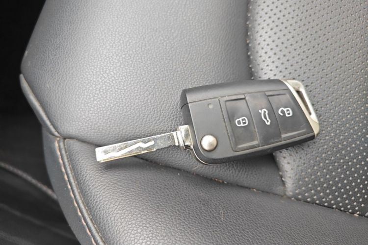 Volkswagen Tharu 2021 car image #9
