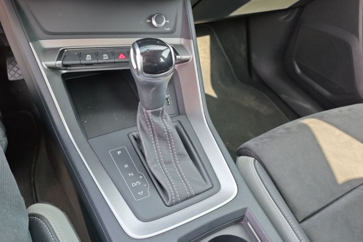 Audi Q3 2019 image de voiture #14