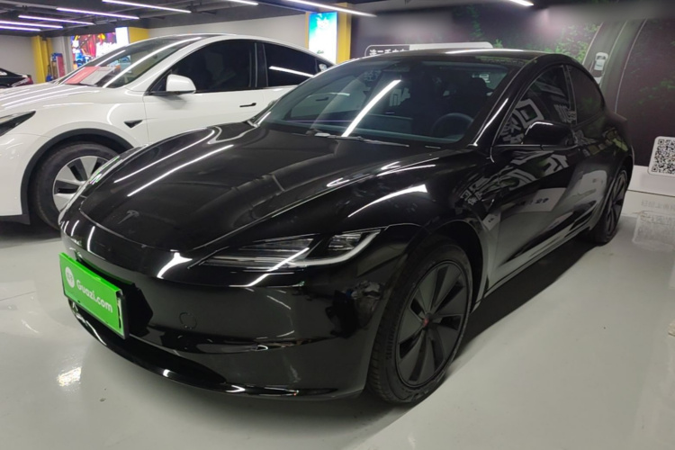Tesla Model 3 2025 #2 Tesla Model 3 2025 car image #2