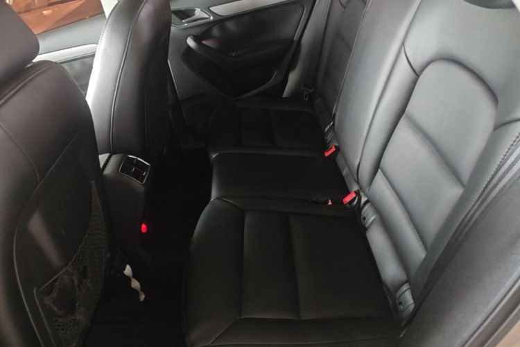 Audi Q3 2014 car image #17