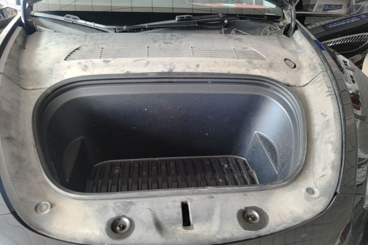 Tesla Model Y 2023 #20 Tesla Model Y 2023 car image #20
