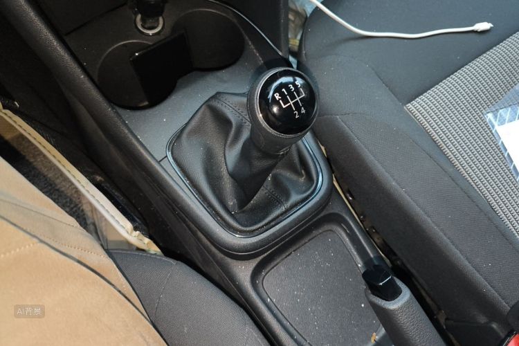 Volkswagen Polo 2016 car image #16