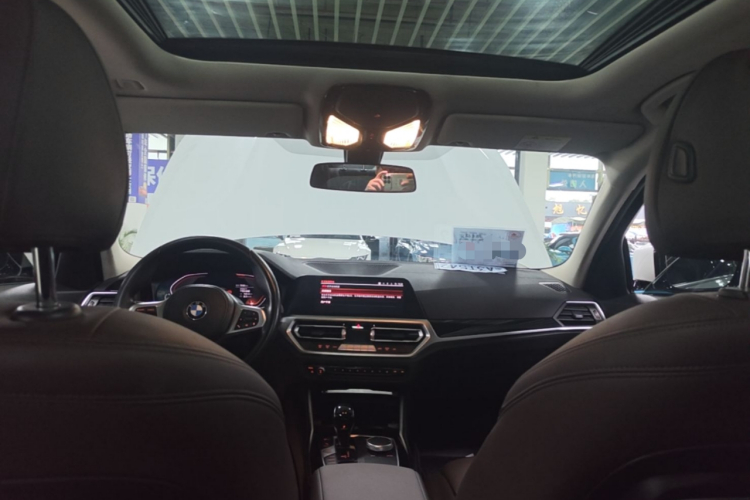 BMW 3 Series 2022 #18 BMW 3 Series 2022 immagine di auto #18