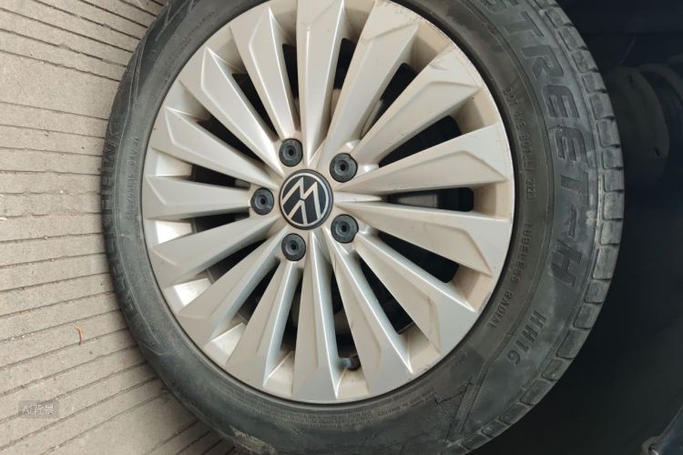 Volkswagen Lavida 2021 car image #9