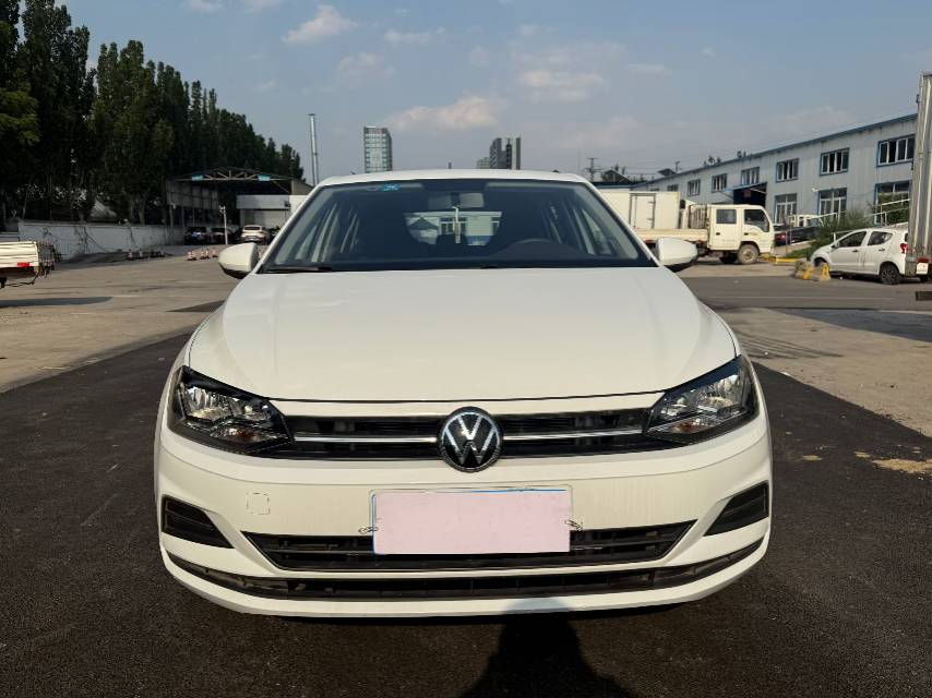 Volkswagen Polo 2024 car image #2