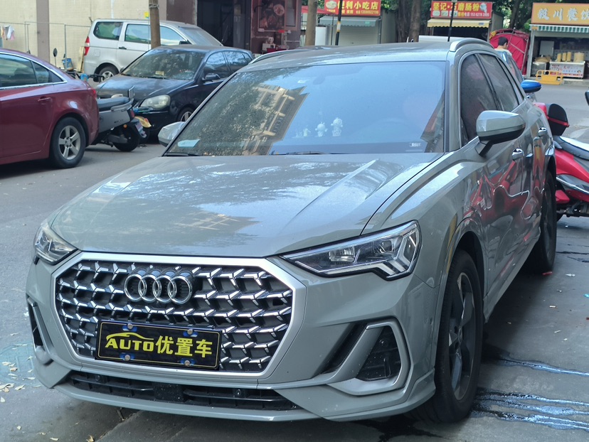 Audi Q3 2024 car image 