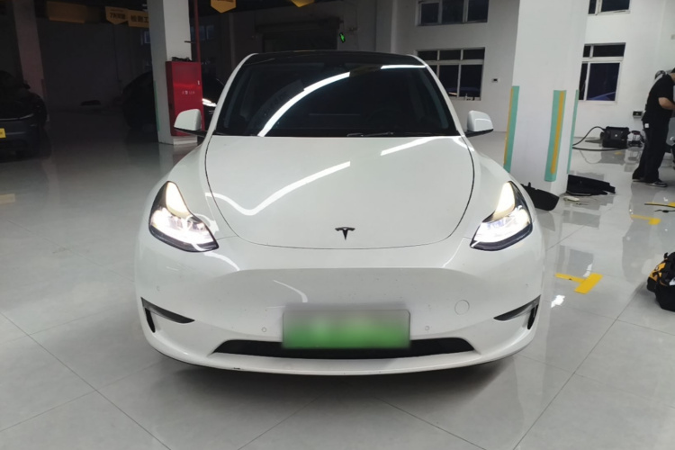 Tesla Model Y 2021 #3 Tesla Model Y 2021 car image #3