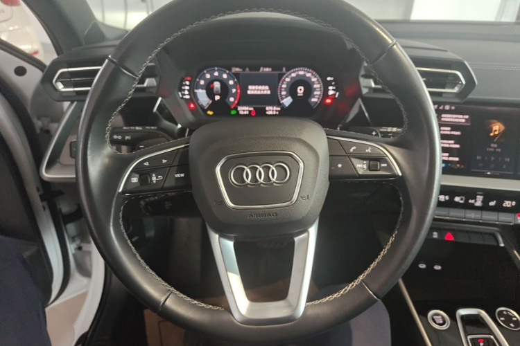 Audi A3 2025 صورة سيارة #11