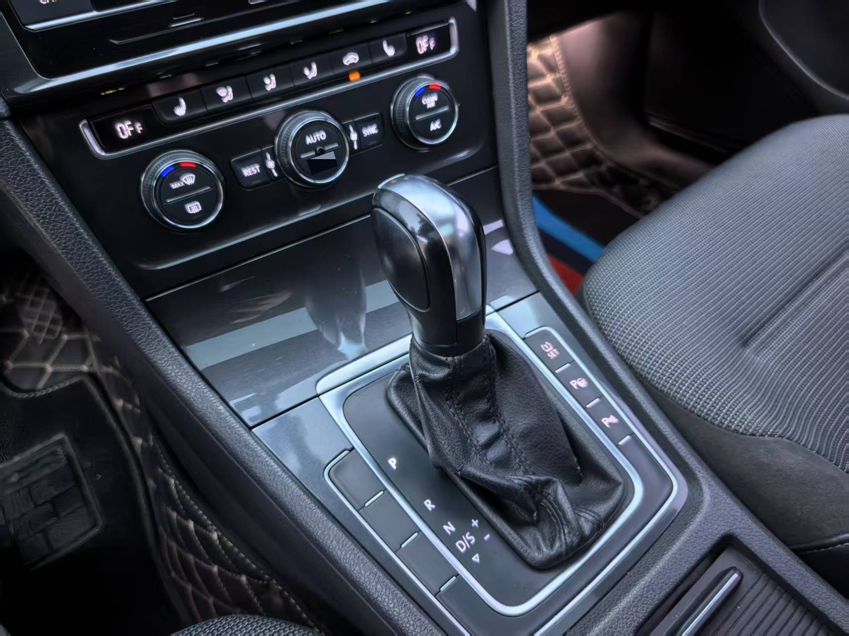 2018 #12 2018 immagine di auto #12