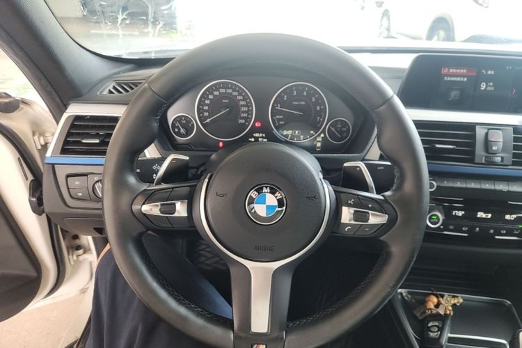 BMW 3 Series 2018 #11 BMW 3 Series 2018 car image #11