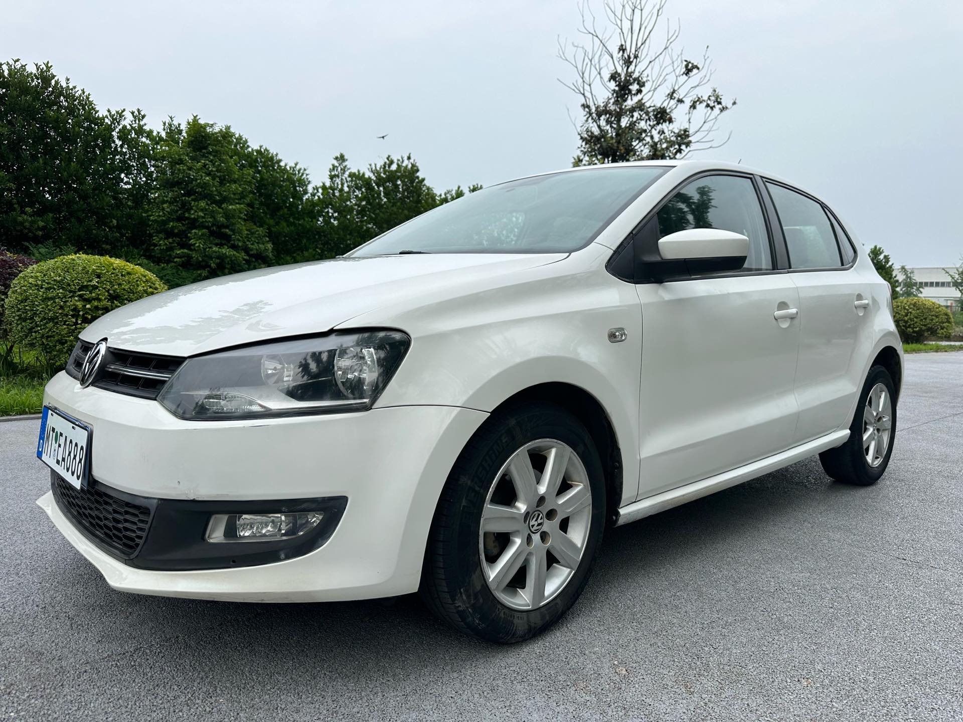 Volkswagen Polo 2014 Volkswagen Polo 2014 car image