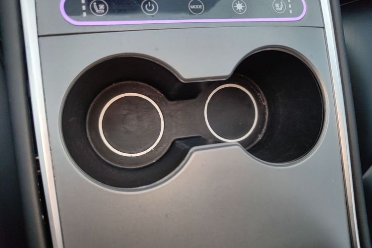 Tesla Model Y 2022 #9 Tesla Model Y 2022 car image #9