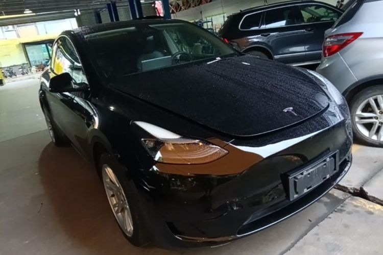 Tesla Model Y 2022 #4 Tesla Model Y 2022 car image #4