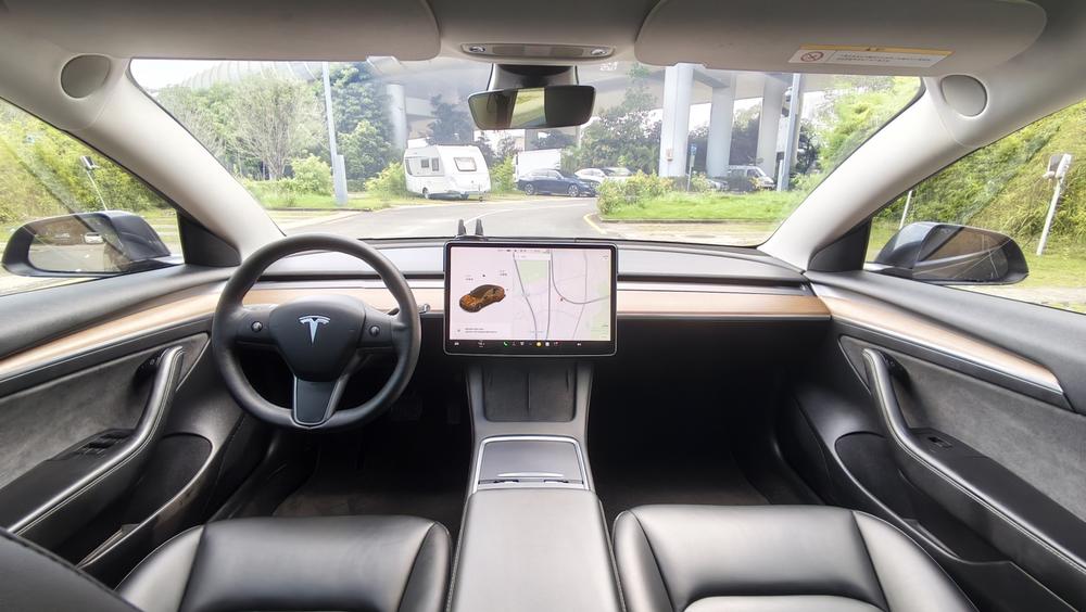 Tesla Model 3 2021 car image #15