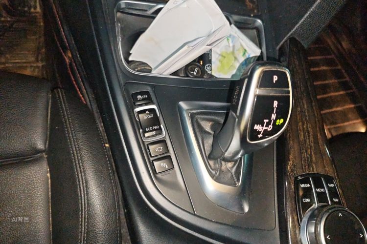 BMW 3 Series 2018 #16 BMW 3 Series 2018 car image #16