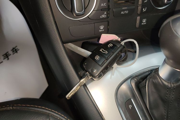 Audi Q3 2019 image de voiture #14