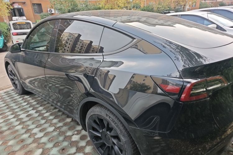 Tesla Model Y 2022 #5 Tesla Model Y 2022 immagine di auto #5