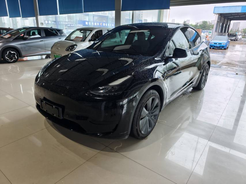 Tesla Model Y 2022 #2 Tesla Model Y 2022 car image #2