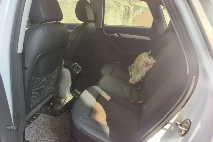Audi Q3 2017 immagine di auto #19