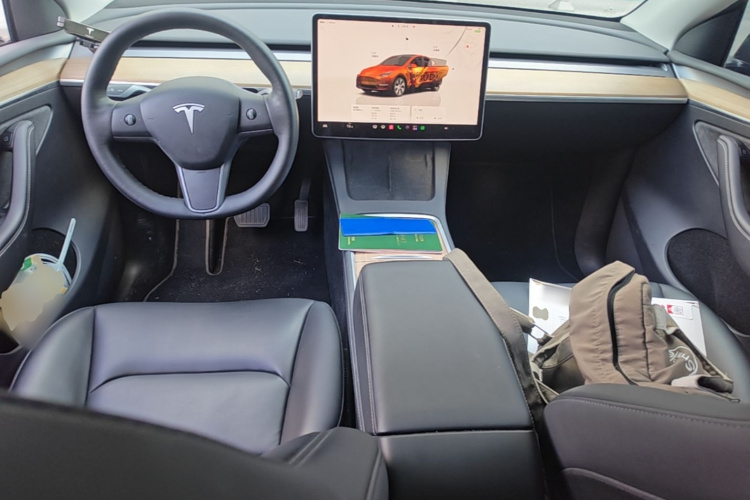 Tesla Model Y 2021 #11 Tesla Model Y 2021 car image #11