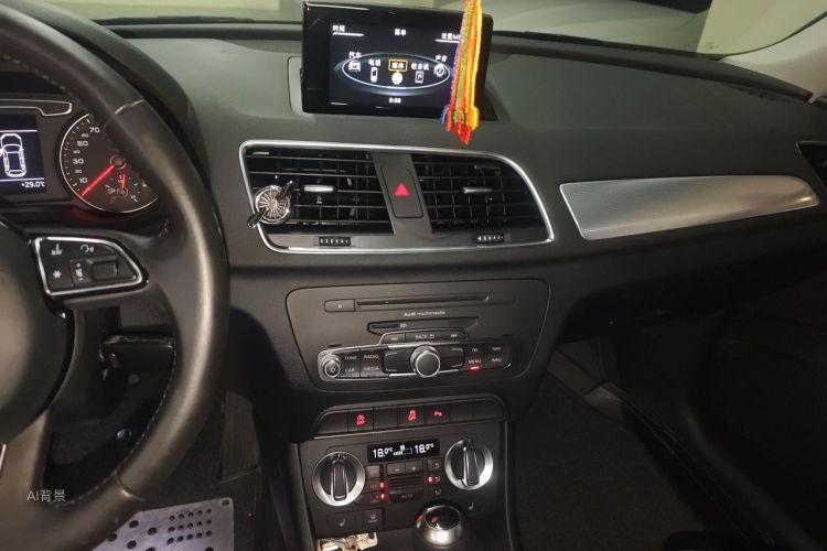 Audi Q3 2014 car image #15
