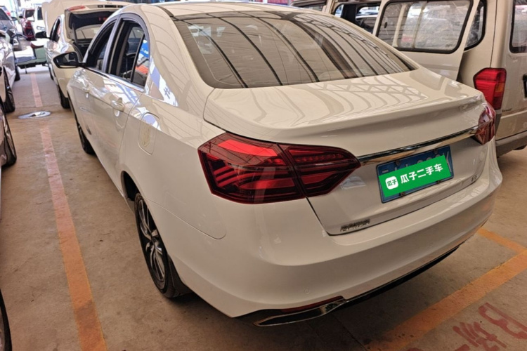 GEELY Emgrand 2019 #5 GEELY Emgrand 2019 car image #5