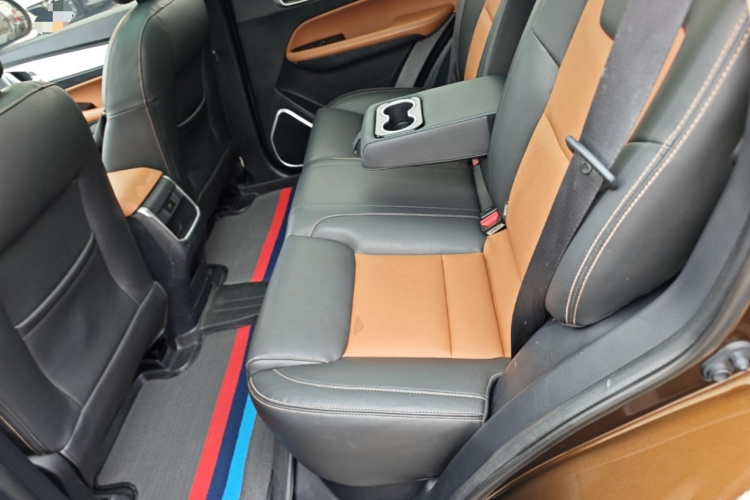 GEELY Vision X6 2019 car image #17