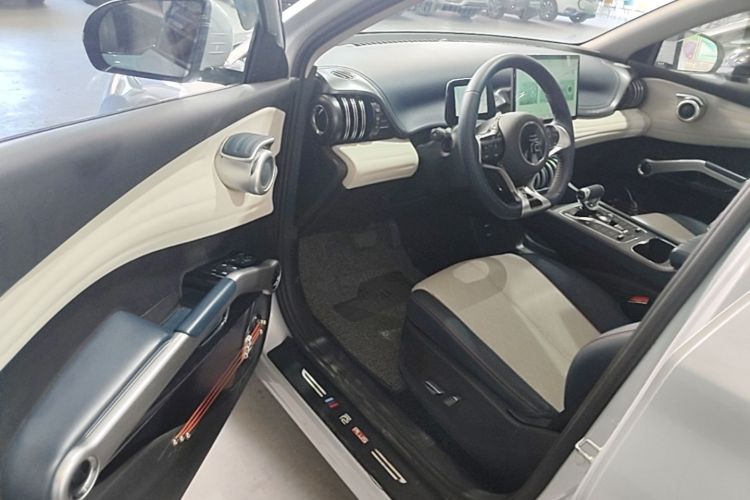 BYD Yuan Plus 2022 #16 BYD Yuan Plus 2022 car image #16
