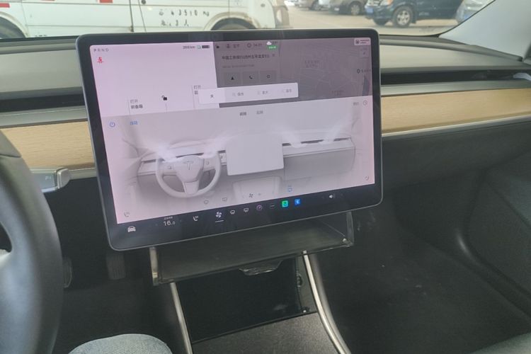 Tesla Model 3 2020 صورة سيارة #13