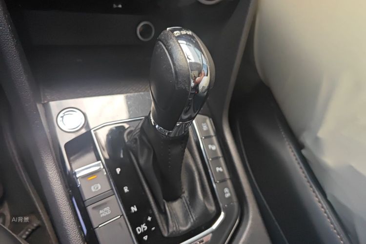 Volkswagen Tharu 2020 car image #16