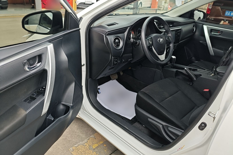 Toyota Corolla 2018 #16 Toyota Corolla 2018 car image #16